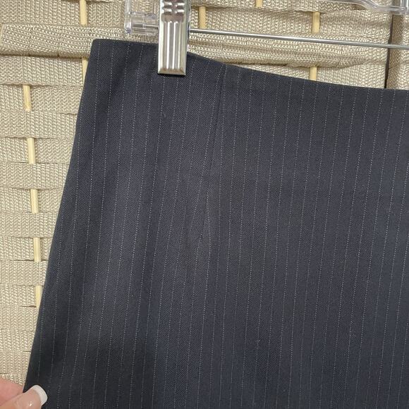 Banana Republic Pinstripe Pencil Skirt Size 6 Navy Back Kick Pleat Lined NEW - Picture 3 of 11